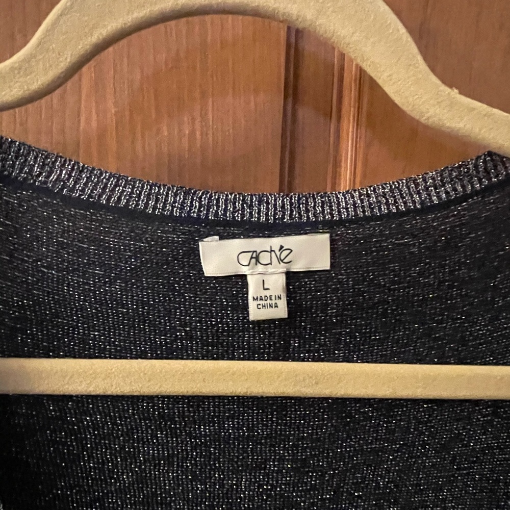 Cache Sweater - Picture 3 of 3